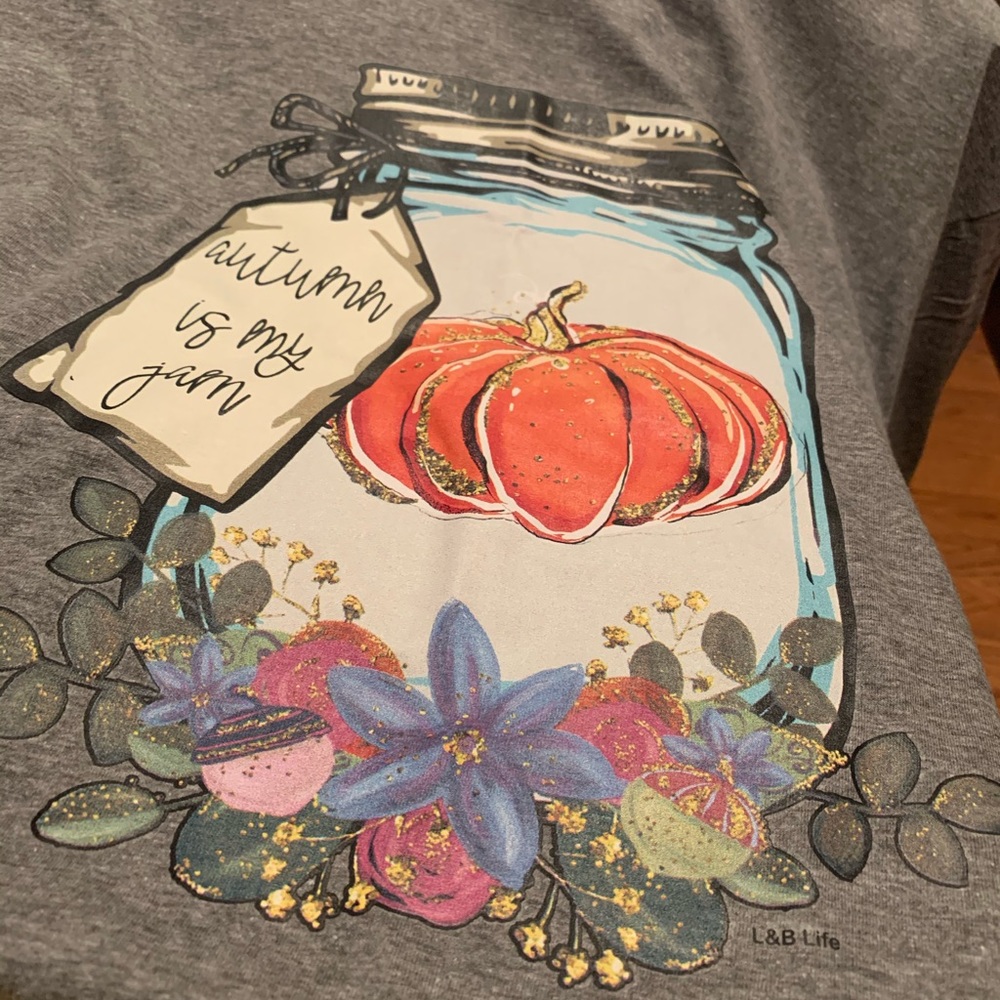 Brand New Fall T-shirt 🍁